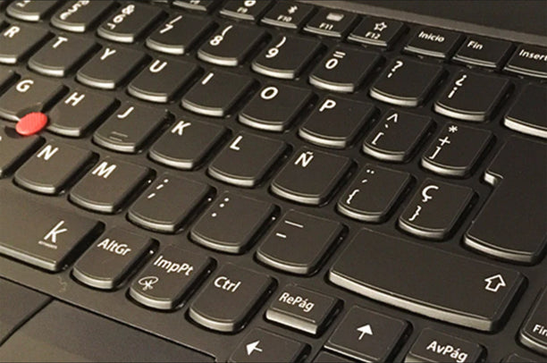 黒地に白文字のPC用キーボードステッカー